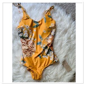 NWT Albion Fit The Natalie One Piece Swimsuit Yellow Size XXL